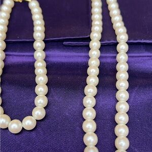 Elegant costume Pearl Necklace and bracelet